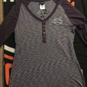 Harley Davidson shirt.